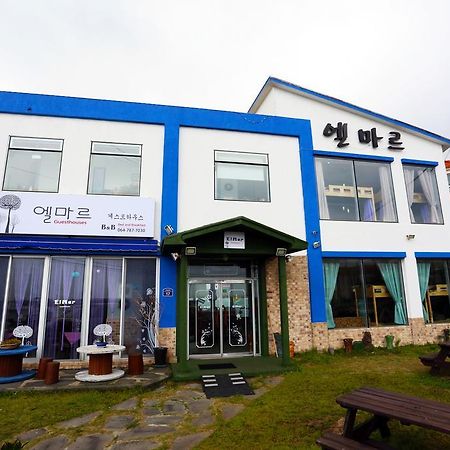 Haevichi Elmar Guesthouse Seogwipo Exterior foto