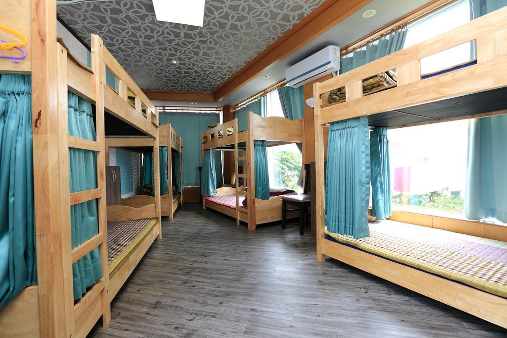 Haevichi Elmar Guesthouse Seogwipo Exterior foto