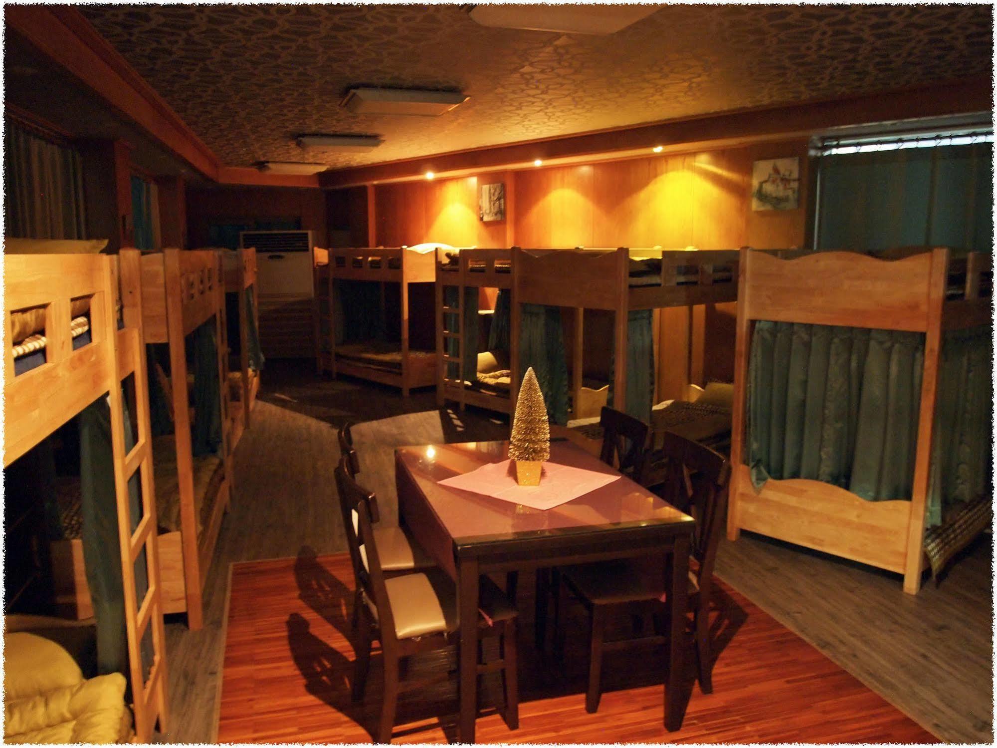 Haevichi Elmar Guesthouse Seogwipo Exterior foto
